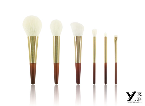 Ny ankomst ｜ Glänsande nytt liv, Gold Aluminium Tube Brush Set - Ett måste för att skapa det perfekta sminkutseendet!